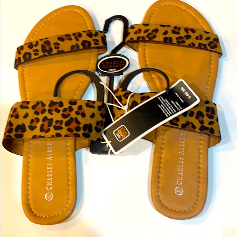 Gorgeous Charles Albert Flat Detailed Sandal🎁. - Picture 8 of 10